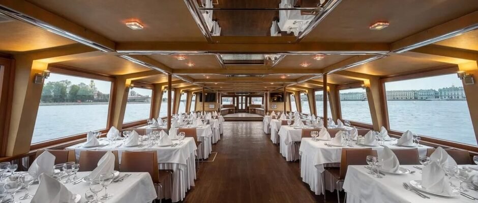 Dubai Marina Dinner Cruise