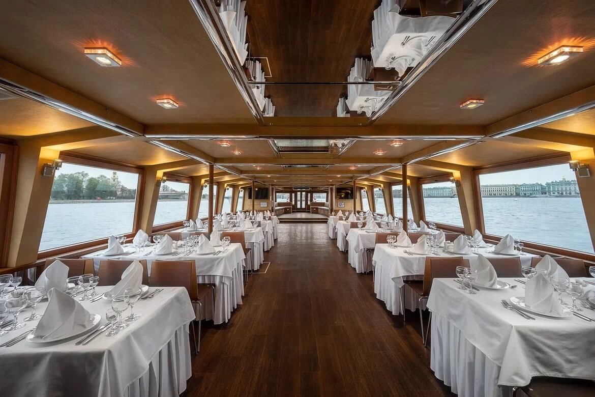 Discover Dubai Marina Dinner Cruise Experience